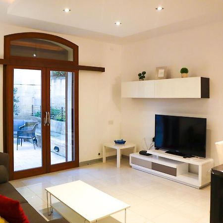 Gee9Teen At Fort Chambray Villa Mgarr Екстериор снимка