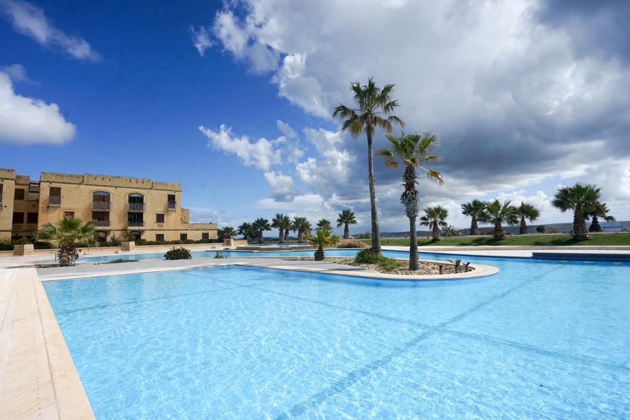 Gee9Teen At Fort Chambray Villa Mgarr Екстериор снимка