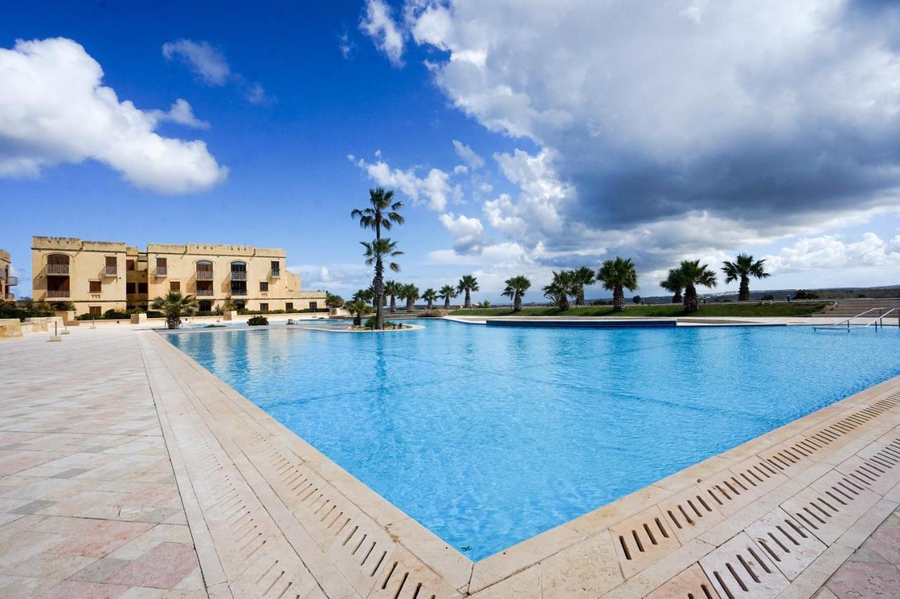 Gee9Teen At Fort Chambray Villa Mgarr Екстериор снимка