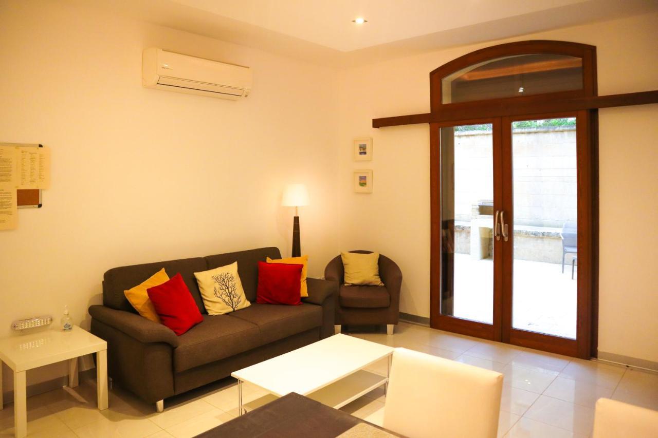 Gee9Teen At Fort Chambray Villa Mgarr Екстериор снимка