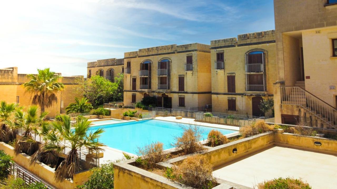 Gee9Teen At Fort Chambray Villa Mgarr Екстериор снимка